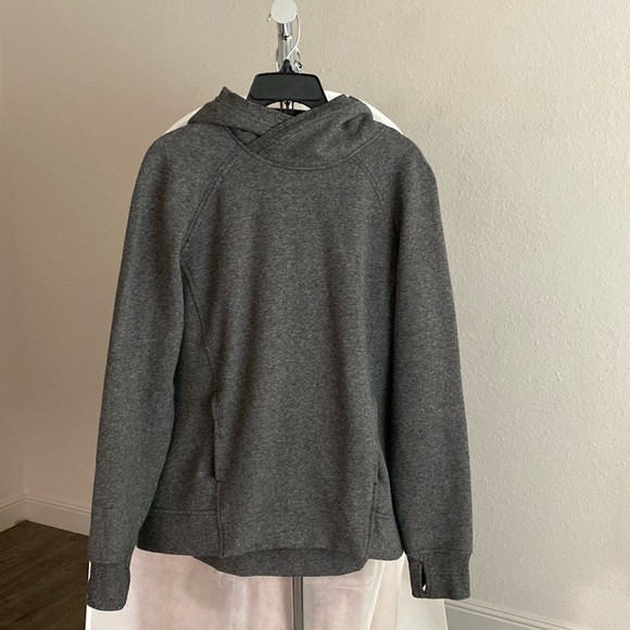 Lululemon Scuba Hoodie - Picture 4 of 8